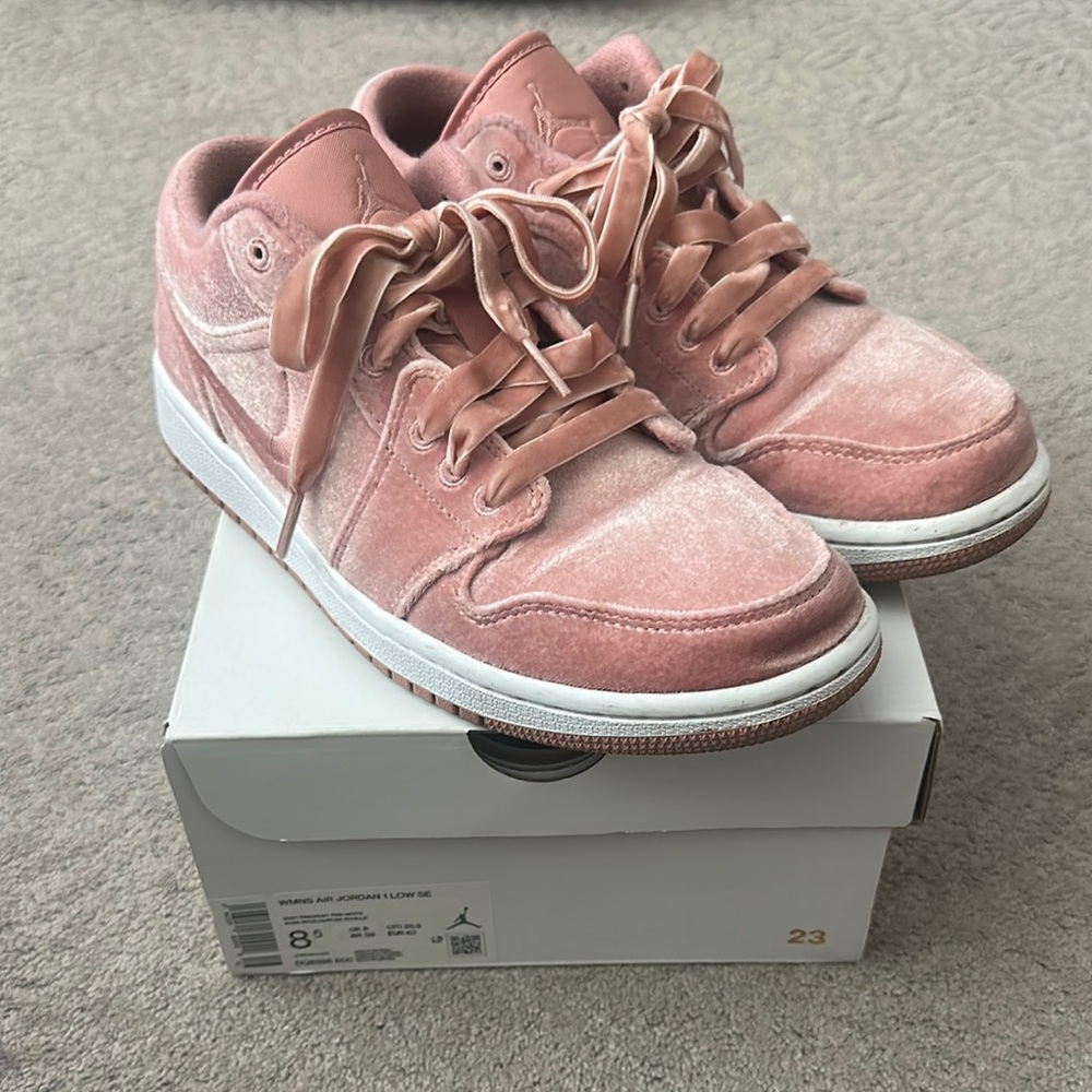 🎀 Air Jordan 1 Low SE 🎀
